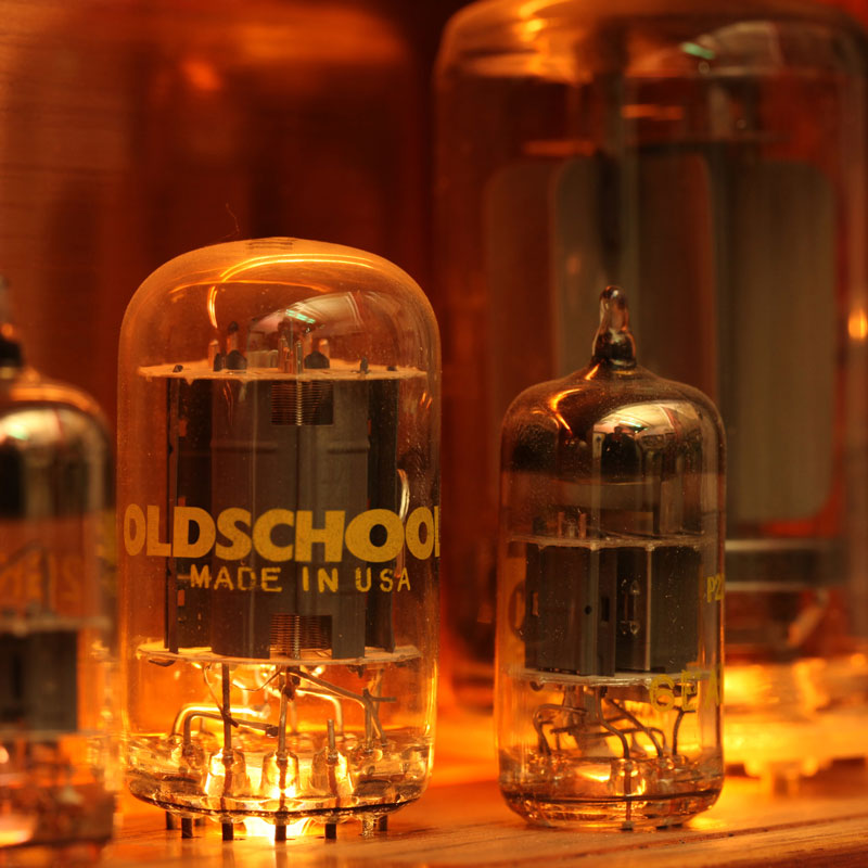 TubesDesktop_9703-oldschool